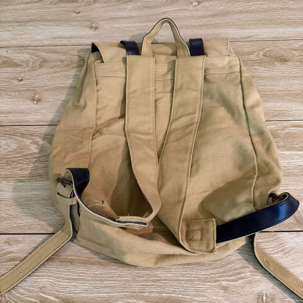 Monat Backpack Like New - Picture 3 of 3